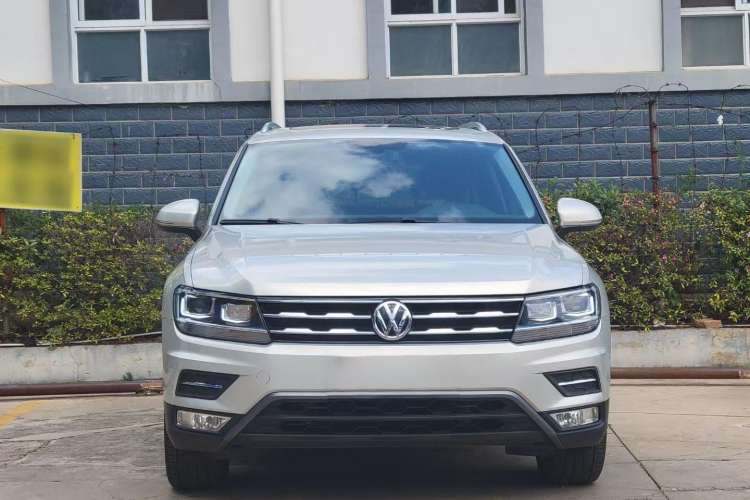 Used Volkswagen Tiguan L 2019 330TSI Automatic Two-Wheel Drive Panoramic Comfort Edition China V Standard
