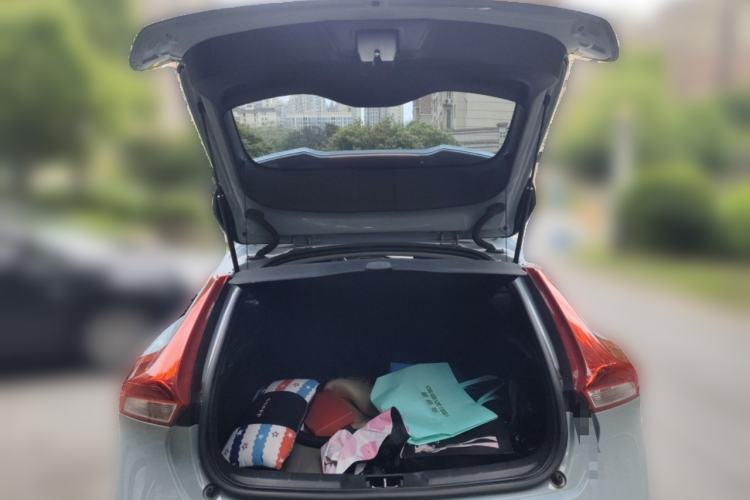 Used Volvo V40 2017 T3 Smart Edition