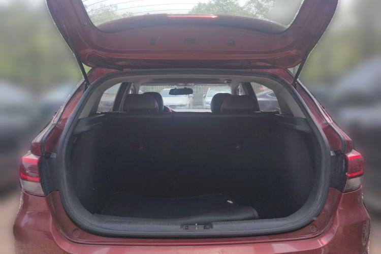 Used Kia KX Cross 2017 1.4L AT GLS
