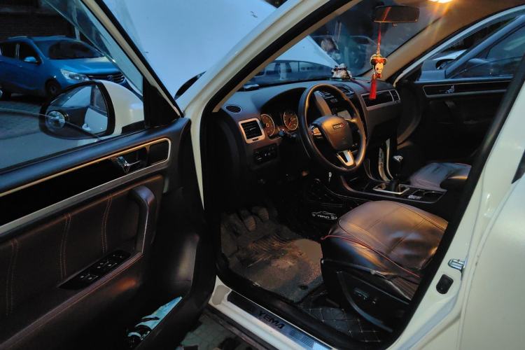 Used Yema T70 2016 Upgraded Model 1.8L Manual Elite Version Driver Seat