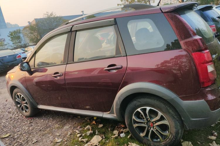 Used FORTHING Joyear XV 2016 1.6L CVT Comfort Model
