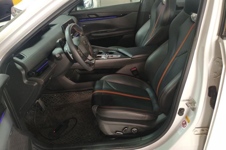 Used Changan UNI-V 2024 1.5T Smart Navigation Version