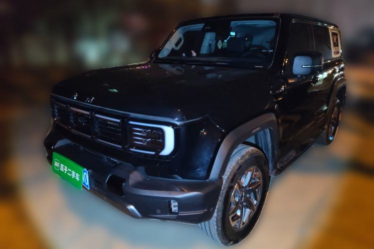 Used BAIC Off-Road BJ40 2024 2.0T All-New Urban Hunter Edition Chivalrous Style