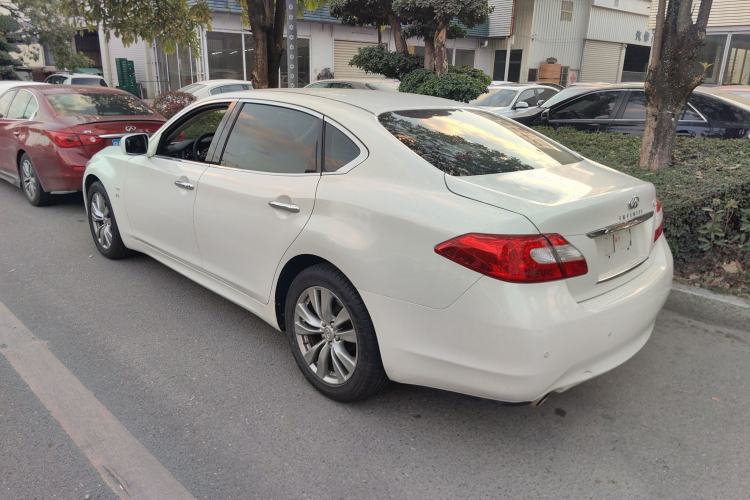 Used Infiniti Q70 2013 Q70L 2.5L Elegance Edition
