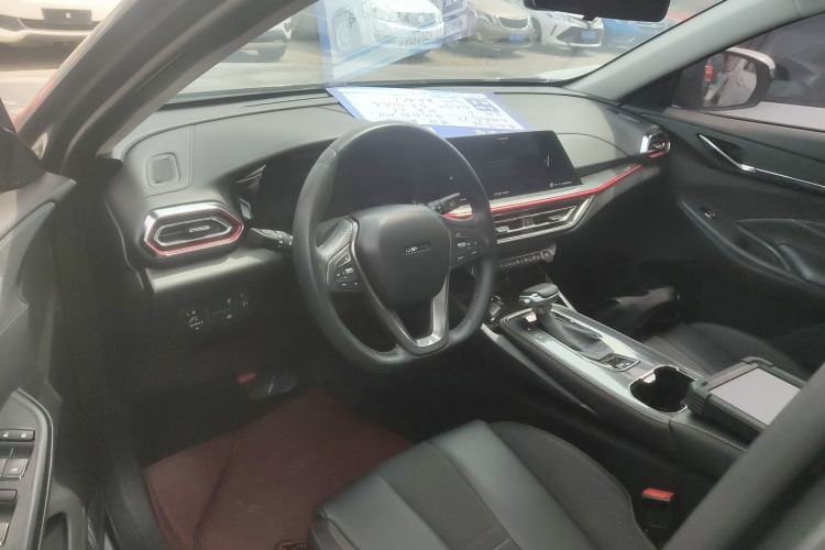 Used CHANGAN OSHAN X5 2021 1.6L CVT Luxury Model Center Console