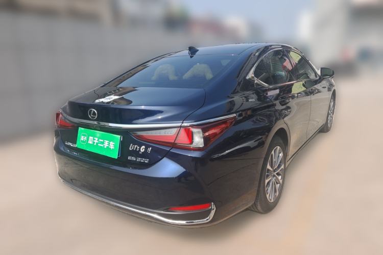 Used Lexus ES 2022 200 Excellence Edition Rear Right 45 Deg