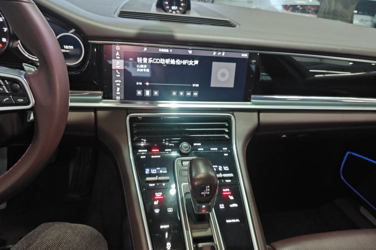 Used Porsche Panamera 2017 Panamera 3.0T Center Console