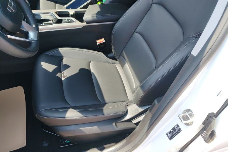 Used Geely Auto Emgrand 2025 4th Generation 1.5L CVT Starry Edition Left Front Seat