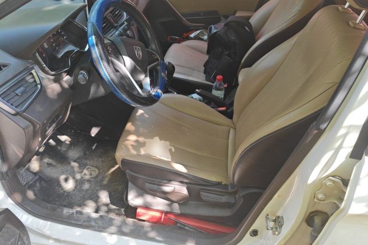 Used Baojun 310W 2017 1.5L Manual Fashion Model China V
