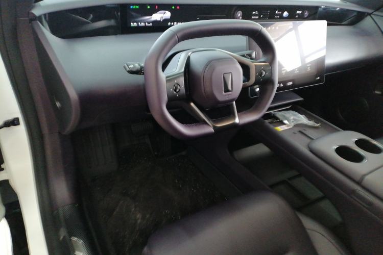 Used Avatr 06 2025 Max Extended-Range Edition Steering Wheel