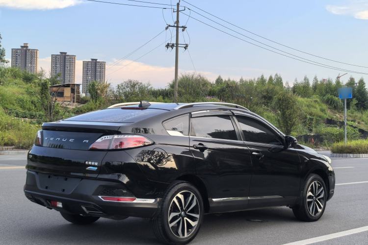 Used Venucia T90 2018 2.0L CVT Smart Connect Luxury Edition China V Standard
