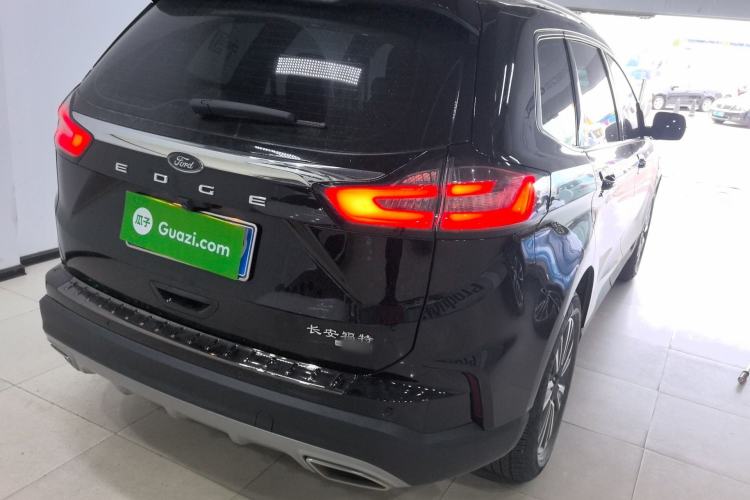 Used Ford Edge 2021 PLUS EcoBoost 245 Two-Wheel-Drive Platinum Edition 5 Seats
