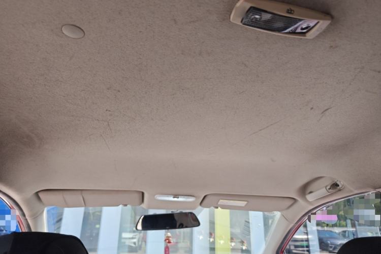 Used Venucia R50 2015 1.6L Automatic Fashion Edition Headliner