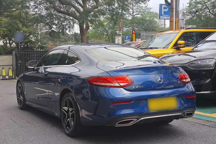 Used Mercedes-Benz C-Class 2019 C 260 Coupe Exterior 3