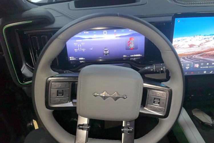 Used Formula Leopard Leopard 5 2023 Navigator Edition
