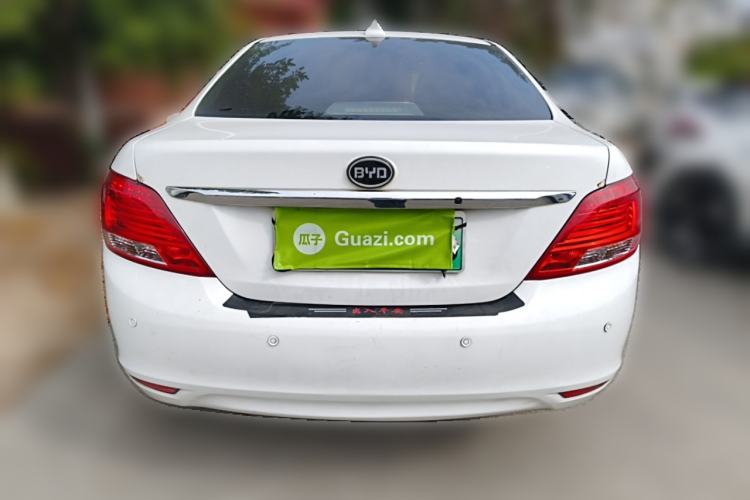 Used BYD e5 2018 450 Smart Connect Enjoyment Version
