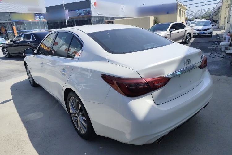 Used Infiniti Q50L 2018 2.0T Enjoyment Version China VI Standard
