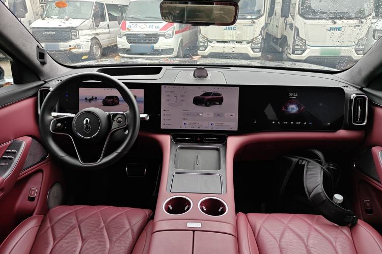 Used Hima AITO M8 2025 Extended-Range Ultra Version 53.4 kWh 5-Seater Edition Center Console