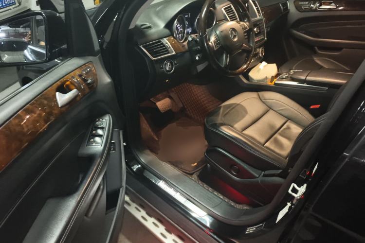 Used Mercedes-Benz M-Class 2014 ML 400 4MATIC Luxury Model Driver Seat