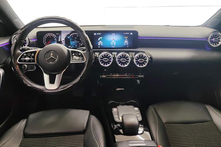 Used Mercedes-Benz A-Class 2022 A 200 Dynamic Edition Center Console