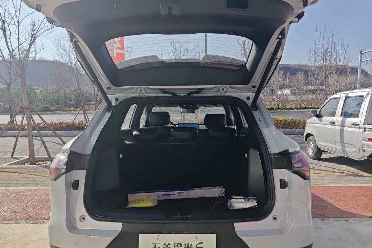 Used Wuling Xingguang S 2024 130 km Flagship Version Trunk