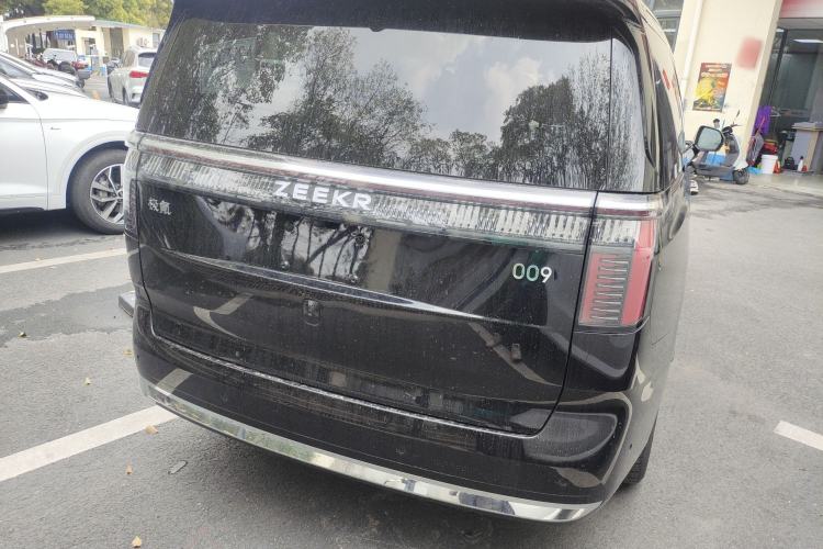 Used Zeekr 009 2024 Six-Seat Executive Version 4WD 108 kWh Rear Right 45 Deg