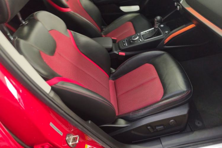 Used Audi Q2L 2020 35 TFSI Fashion Dynamic Model
