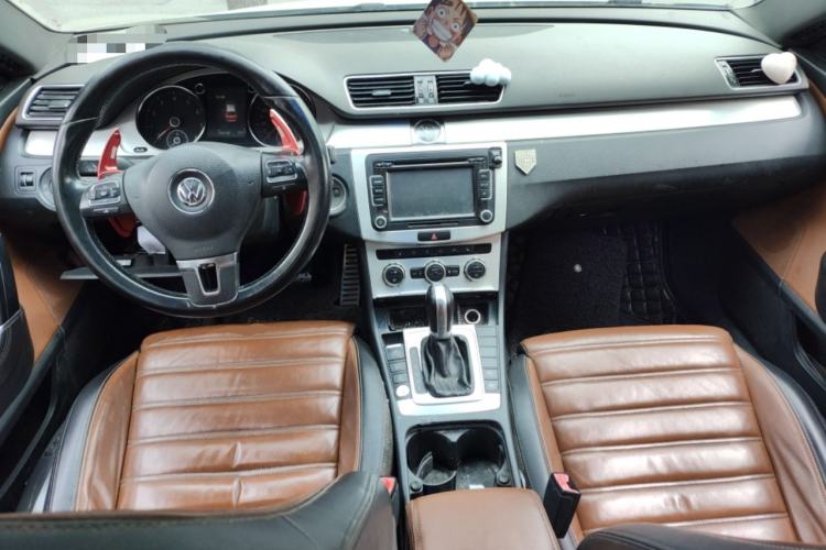 Used Volkswagen FAW-Volkswagen CC 2015 2.0 TSI Luxury Model Center Console