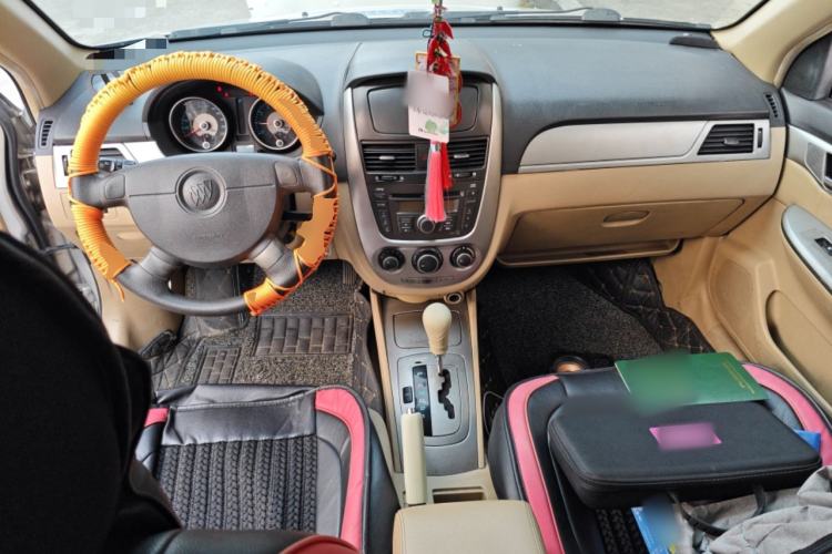 Used Buick Excelle 2011 1.6LX-AT Center Console