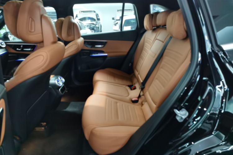 Used Mercedes-Benz GLC 2023 GLC 260 L 4MATIC Luxury Model 5 Seats