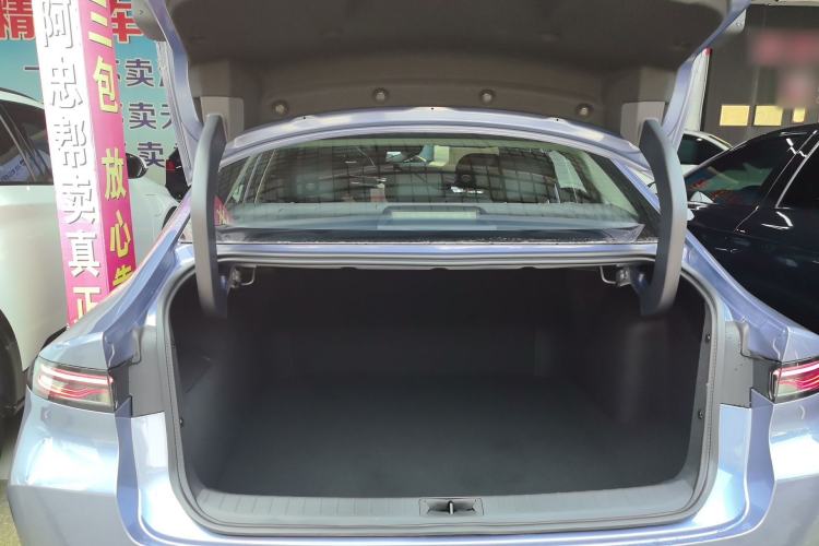 Used Nissan N6 2026 Model 180 Max Trunk