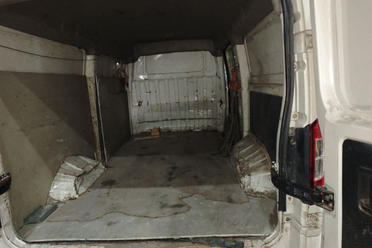 Used Dongfeng Yufeng EM26 2023 Standard Edition 41.472 kWh Henan Lithium Power Trunk