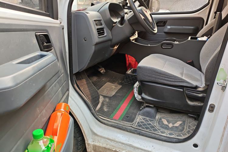 Used Wuling Yangguang 2024 300km Range Practical Window-Sealed Version 60kW
