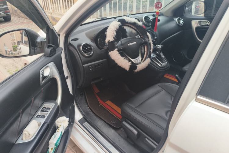 Used Haval H6 2016 Upgraded Model 1.5T Automatic Two-Wheel Drive Elite Version Driver Seat