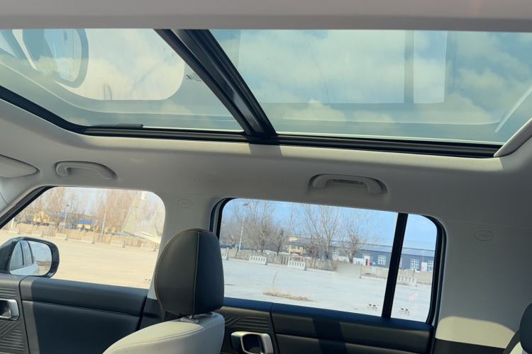 Used BAIC Off-Road BJ30 2024 1.5T Magic Electric Drive Standard Edition Interior 2