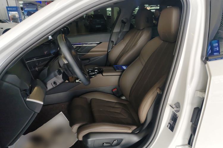 Used BMW 5 Series 2024 525i M Sport Package Left Front Seat