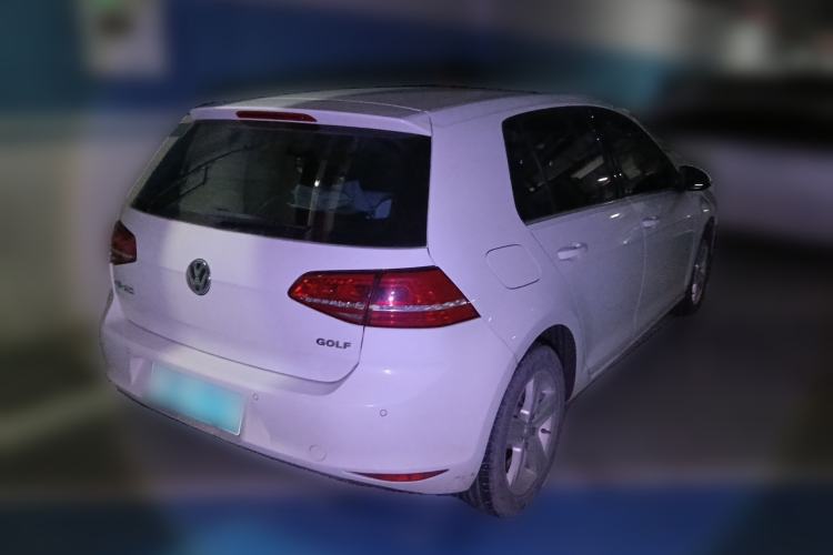 Used Volkswagen Golf 2015 1.6L Automatic Comfort Model Rear Right 45 Deg