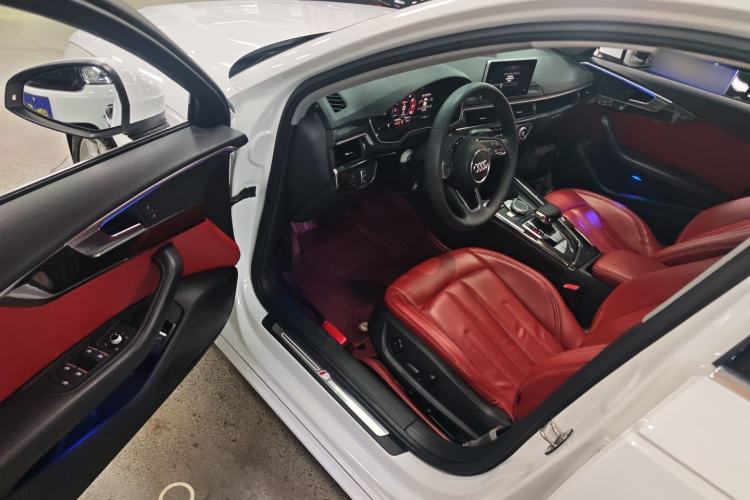 Used Audi A4L 2019 40 TFSI Fashion Version China V