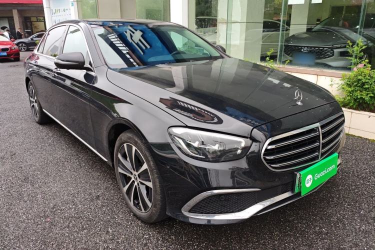 Used Mercedes-Benz E-Class New Energy 2022 Second Facelift E 350 e L Plug-in Hybrid Sedan Front Right 45 Deg