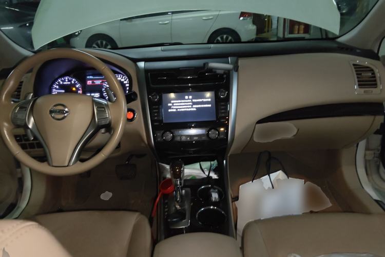 Used Nissan Teana 2013 2.5L XL Leading Edition Center Console