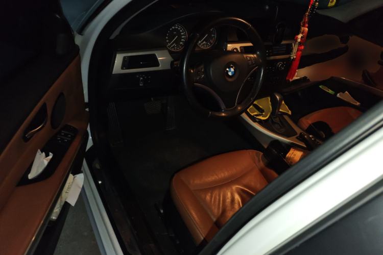 Used BMW 3 Series 2012 320i Luxury Edition
