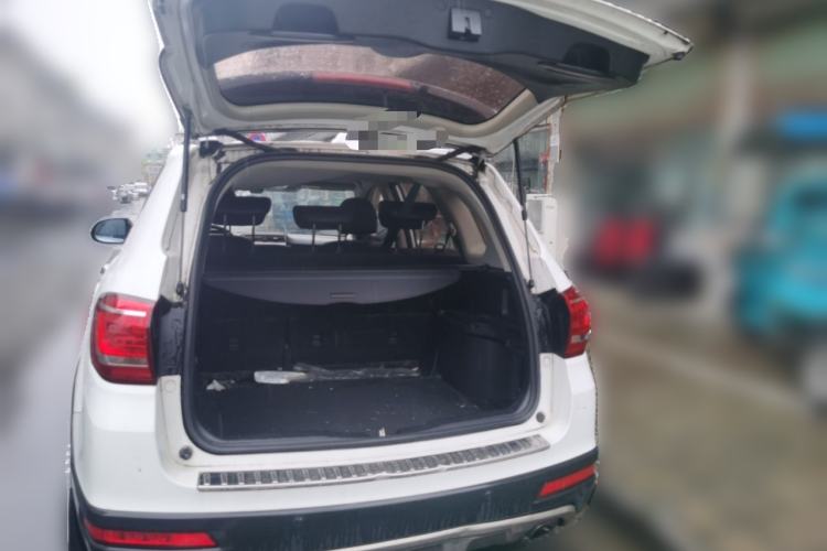 Used Haval H6 2015 Sport Edition 1.5T Automatic Two-Wheel Drive Luxury Model Trunk