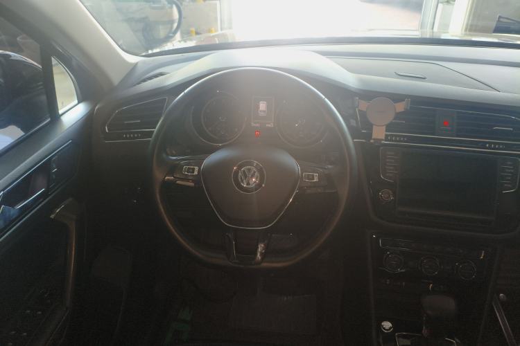 Used Volkswagen Tiguan L 2018 330TSI Automatic Two-Wheel Drive Luxury Edition