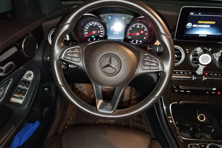 Used Mercedes-Benz GLC 2017 GLC 260 4MATIC Luxury Model