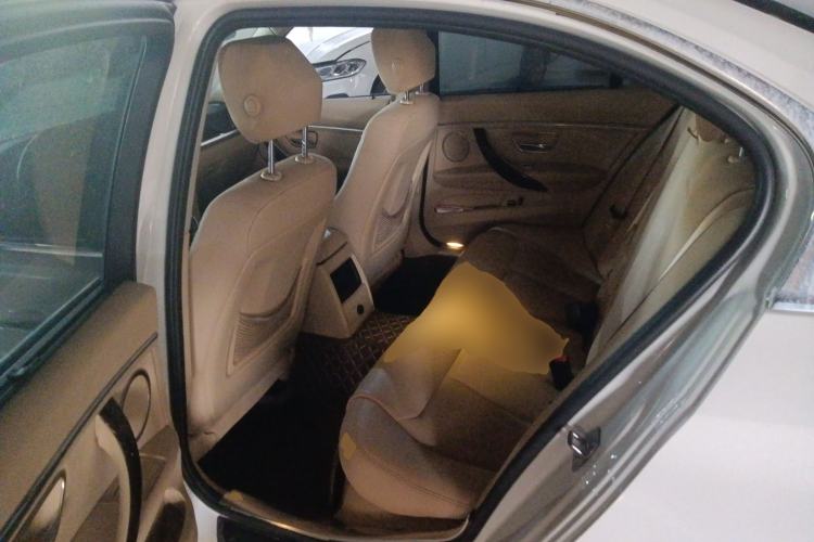 Used BMW 3 Series 2013 320Li Fashion Model Left Rear Seat