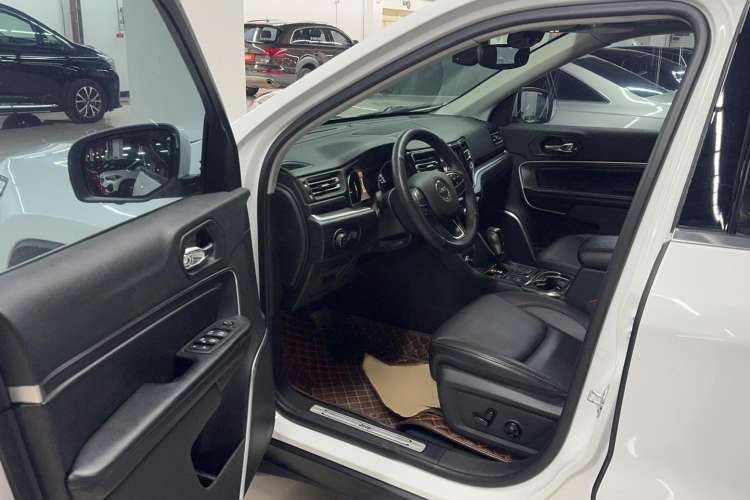 Used Jeep Grand Commander 2018 2.0T Four-Wheel Drive Premium Navigation Version China V
