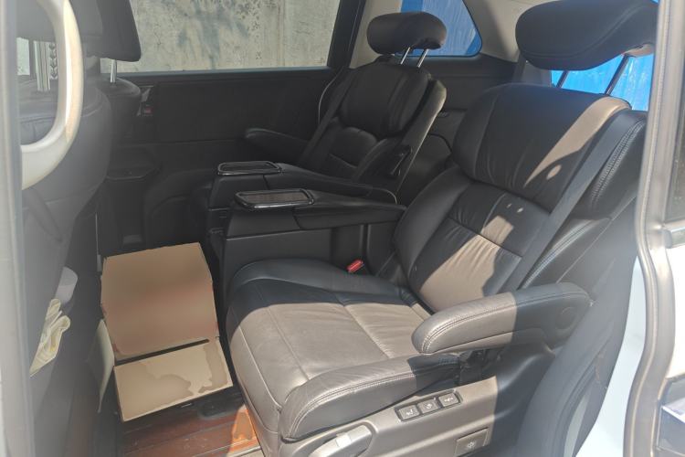 Used Honda Elysion 2016 2.4L Luxury Edition
