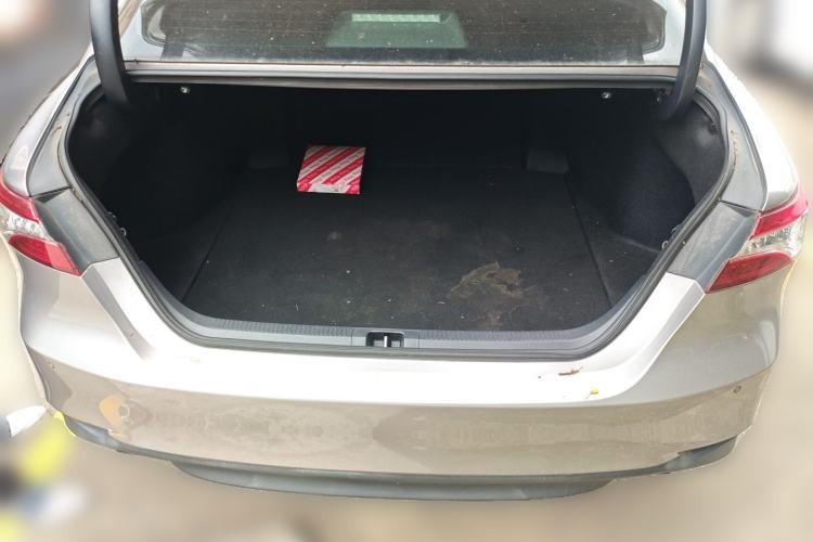 Used Toyota Camry 2021 2.0G Luxury Edition Trunk