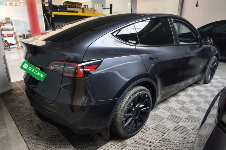 Used Tesla Model Y 2024 Long-Range All-Wheel-Drive Version
