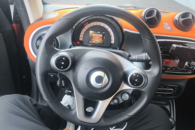 Used smart fortwo 2015 1.0L 52 kW Hardtop Passion Edition